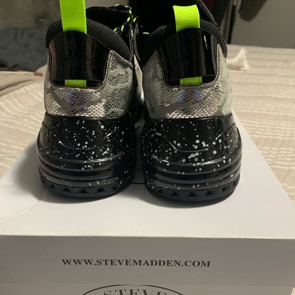 Men’s Steve Madden sneaker - Picture 6 of 10